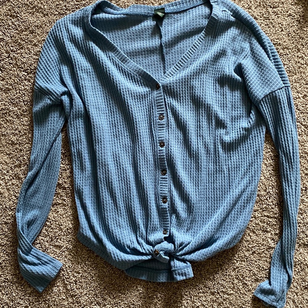 Wild fable long sleeve button top. Size XS light blue